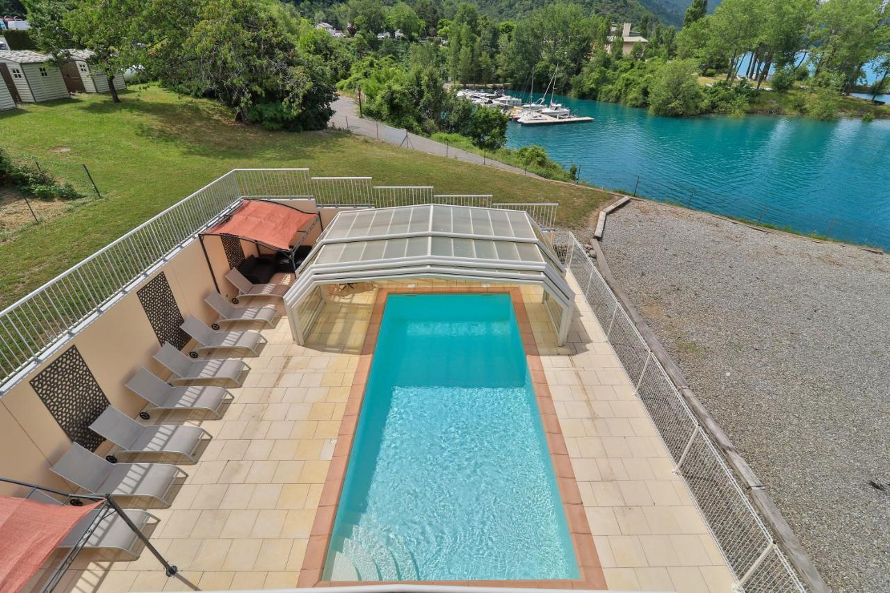 Hotel Les Flots Bleus Savines Exterior photo