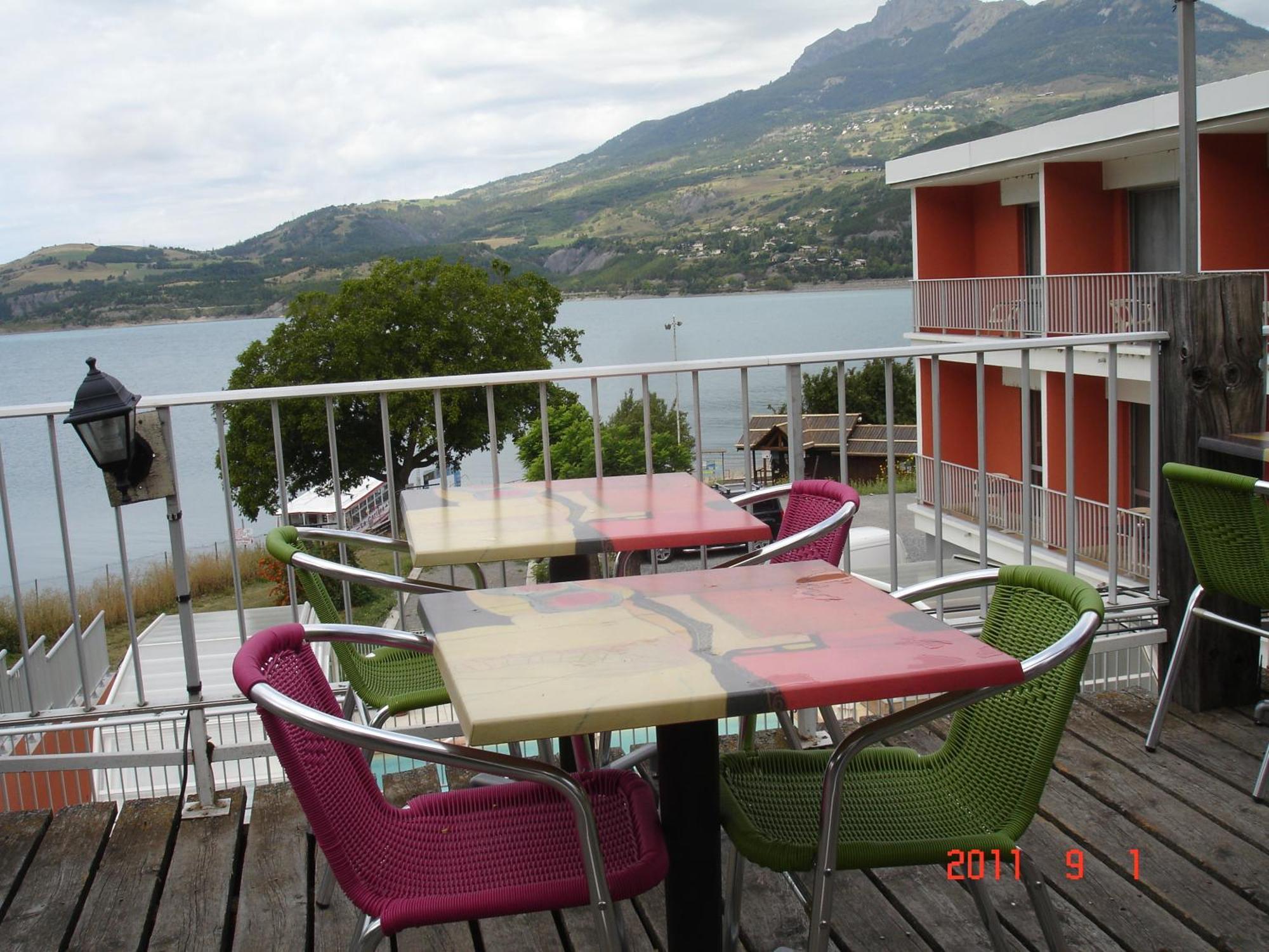 Hotel Les Flots Bleus Savines Exterior photo