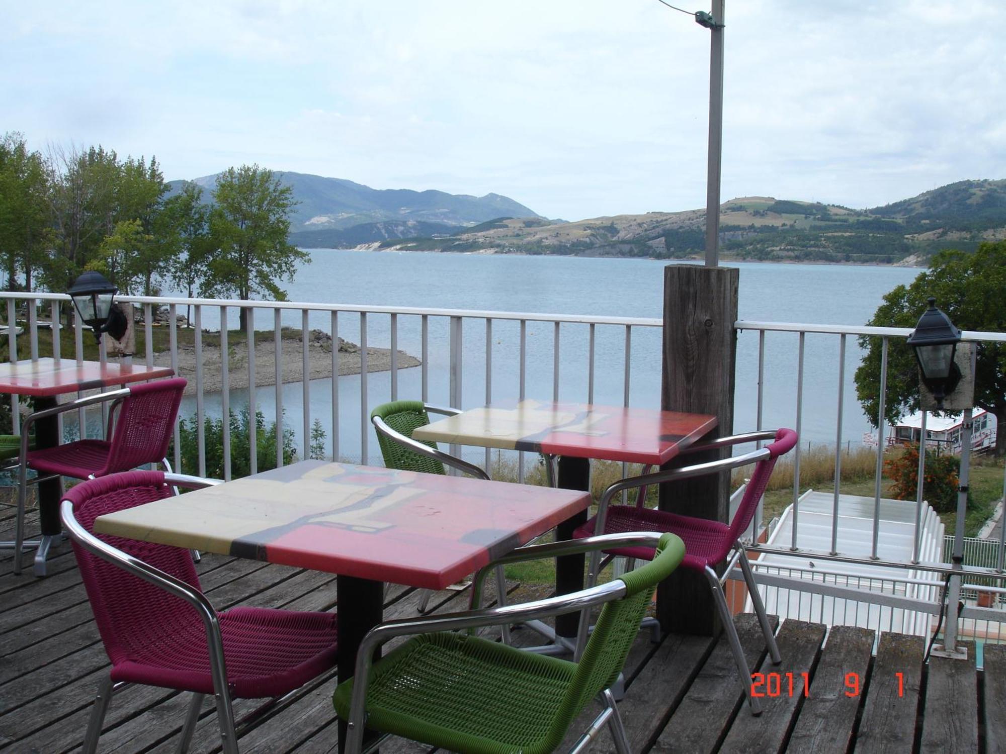 Hotel Les Flots Bleus Savines Exterior photo